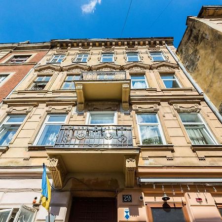 Квартира Подобово На Площі Ринок 39 Сам Центр Львова Lviv Exterior foto
